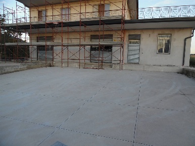 Foto Bar in via San Vincenzo, San Valentino Torio Centro di 120 m²
