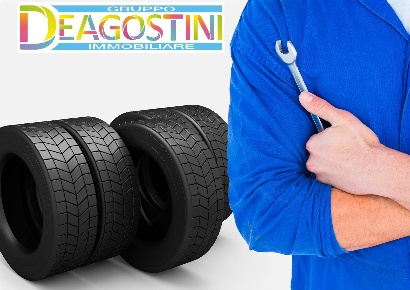 Foto Attività commerciale a Cossato Centro di 643 m² con 7 locali