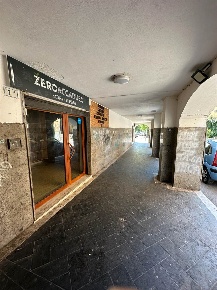 Foto Negozio a Cava de' Tirreni Centro di 30 m² con 1 locali in vendita