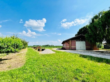 Foto Magazzino a Gazzo Veronese Centro di 253 m² con 1 locali in vendita