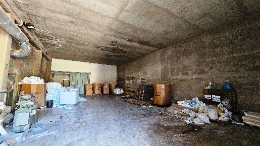 Foto Magazzino a San Severino Marche di 200 m² con 1 locali in vendita