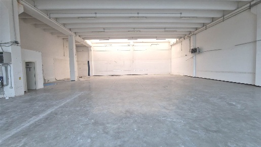Foto Attività commerciale a Forlì San Giorgio - Pieve Acquedotto di 420 m²