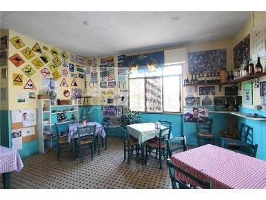 Foto Negozio a Montespertoli Centro di 100 m² con 1 locali in vendita