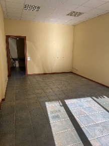 Foto Laboratorio a Certaldo Canonica di 82 m² con 4 locali in affitto