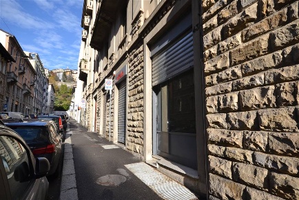 Foto Negozio in Via Locatelli 49, Bergamo Centro di 40 m² con 2 locali