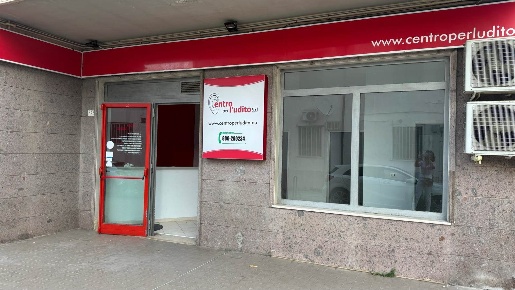 Foto Locale commerciale in Piazza Giovanni XXIII, Agropoli Centro di 70 m²