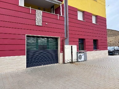 Foto Locale commerciale in Via Vanvitelli 13, Battipaglia Centro di 48 m²