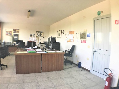 Foto Ufficio a Cecina Cecina Centro di 67 m² con 2 locali in vendita