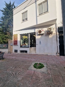 Foto Attività commerciale in via appia  203, Brindisi Commenda di 85 m²