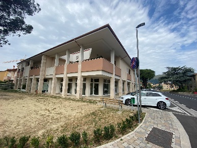 Foto Negozio in Via Manara 0, Calenzano Centro di 170 m² con 3 locali