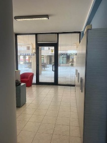 Foto Ufficio a Civitanova Marche Civitanova Sud di 89 m² con 4 locali