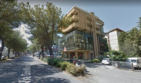 Foto Magazzino in Via Don Minzoni, Rende Roges di 120 m² con 1 locali