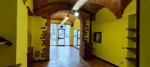 Foto Attività commerciale a Biella Centro Storico di 95 m² con 2 locali