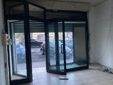 Foto Negozio a Savona Oltreletimbro, Santa Rita di 45 m² con 1 locali