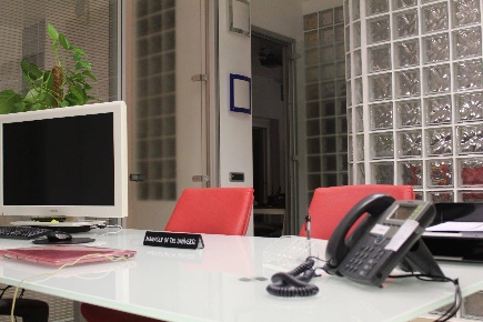 Foto Ufficio in via Ascanio Sforza 81/A, Milano Pezzotti - Meda di 164 m²