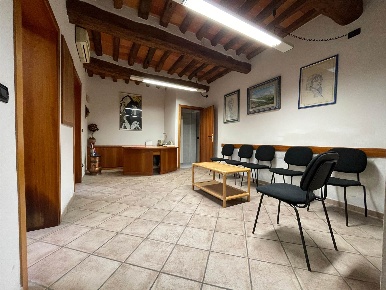 Foto Ufficio a Pistoia Collegigliato di 70 m² con 3 locali in affitto