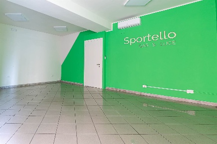 Foto Negozio in Corso Italia  21, Strambino Centro di 50 m² con 3 locali