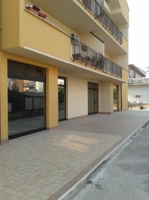 Foto Negozio a Ceprano Centro di 50 m² in affitto
