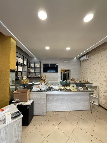 Foto Attività commerciale a Zafferana Etnea Centro di 80 m² con 2 locali