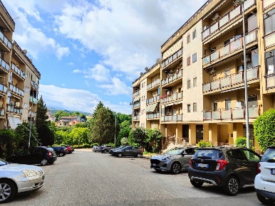 Foto Negozio a Avellino Quattrograna, Bellizzi, Sant'Oronzo di 65 m²