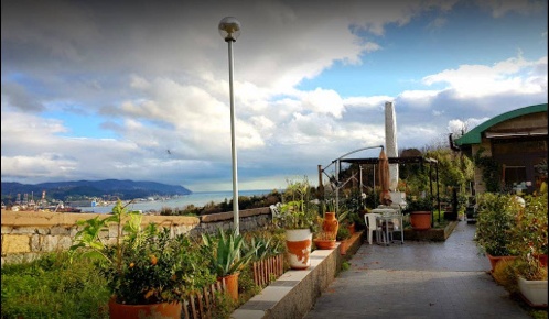 Foto Locale commerciale a La Spezia Le Terrazze - Via Vailunga di 75 m²
