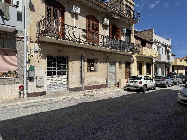 Foto Alimentari in VIA PAOLO MAZZONE JUDICA 23, Avola Centro di 100 m²