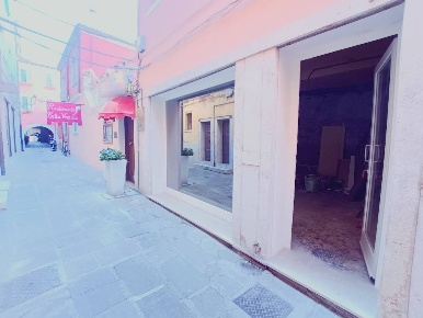 Foto Magazzino in Calle Corona 52, Chioggia Centro Storico di 25 m²
