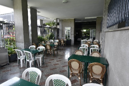Foto Ristorante a Milano Famagosta di 258 m² con 5 locali in vendita