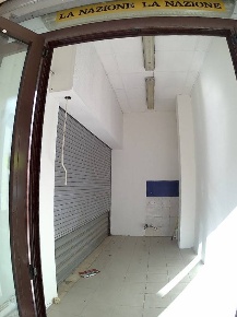 Foto Negozio a Grosseto Stazione - Via Roma di 10 m² con 1 locali