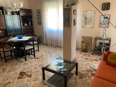 Foto Appartamento in Via dei Mille 4, Caltanissetta Centro di 102 m²