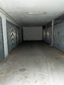 Foto Locale commerciale in Via dei Gladioli 8, Nettuno di 25 m² in vendita