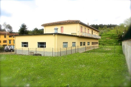 Foto Laboratorio a Pelago Diacceto di 100 m² con 4 locali in vendita