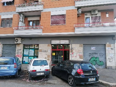 Foto Negozio in Via Alessandro Piola Caselli 177, Roma Ostia Levante