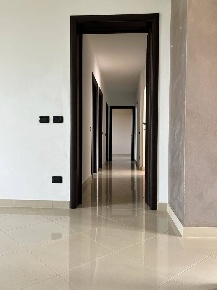 Foto Attività commerciale a Suzzara di 50 m² con 4 locali in affitto
