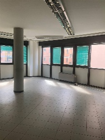 Foto Ufficio a Prato Mezzana di 550 m² in vendita