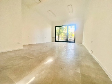 Foto Negozio a Venezia Marghera - Catene di 41 m² con 2 locali in affitto