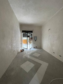 Foto Attività commerciale a Sarzana Centro di 36 m² con 2 locali in vendita