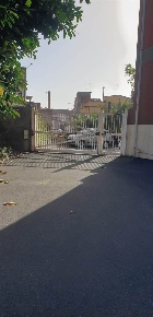 Foto Locale commerciale a Catania Rapisardi di 250 m² con 1 locali