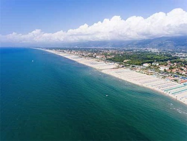 Foto Struttura turistica a Viareggio Città Giardino di 6000 m² in vendita