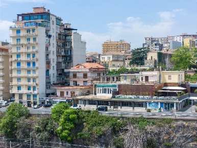 Foto Negozio a Acireale San Cosmo, Corso Italia, Piazza Dante di 3600 m²