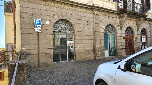 Foto Locale commerciale a Soriano nel Cimino Centro di 140 m² con 4 locali