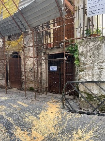 Foto Magazzino in via porta rateprandi, Salerno di 18 m² con 1 locali