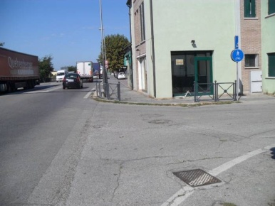 Foto Negozio in Strada Romea, Chioggia Sant'Anna, Cavanella d'Adige