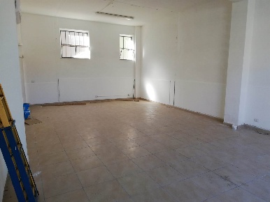 Foto Magazzino a Poggibonsi Centro di 60 m² con 1 locali in affitto