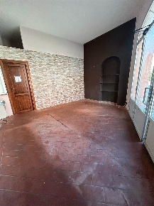 Foto Negozio a San Giuliano Terme San Giuliano Terme Paese di 35 m²