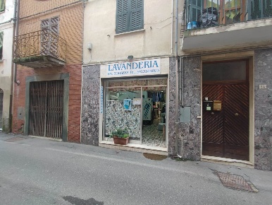 Foto Attività commerciale a Rocchetta Ligure Centro di 80 m² con 2 locali