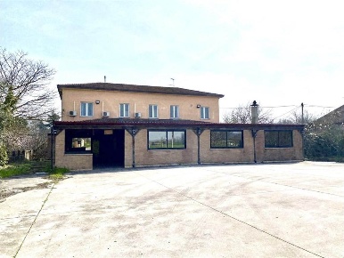 Foto Locale commerciale a Legnago Centro di 800 m² in vendita