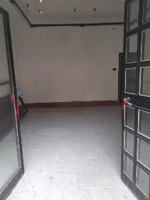 Foto Negozio in VIA DAVIDE ANDREOTTA, Cosenza Centro Storico di 35 m²