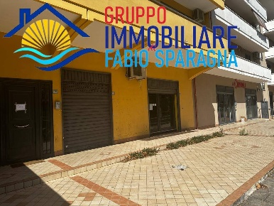 Foto Negozio in via caduti di Nassirya  12, Casapulla di 123 m² in affitto