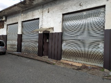 Foto Magazzino in VIA DELLE TERME, Acireale di 400 m² con 1 locali